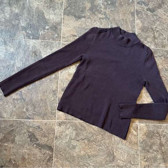 BDG Farren Turtleneck Sweater - Picture 2 of 3